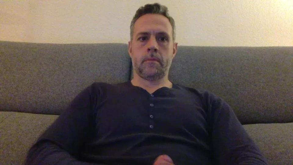 omarbig88 on Cam4 