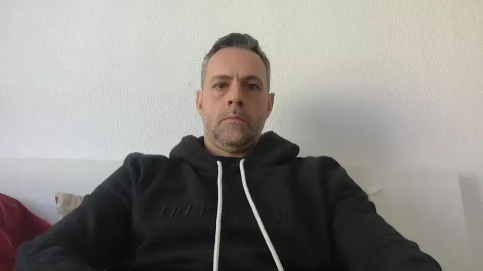 omarbig88 on Cam4 