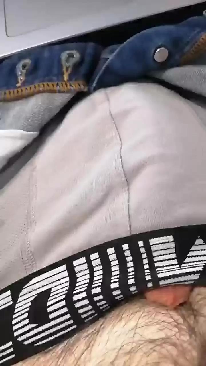 pantpissing on Cam4 