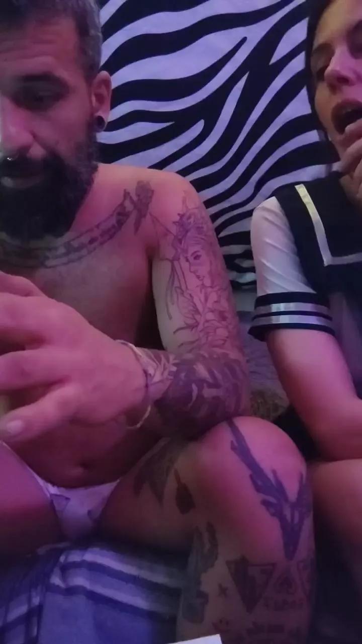 Parejajoven25A on Cam4 