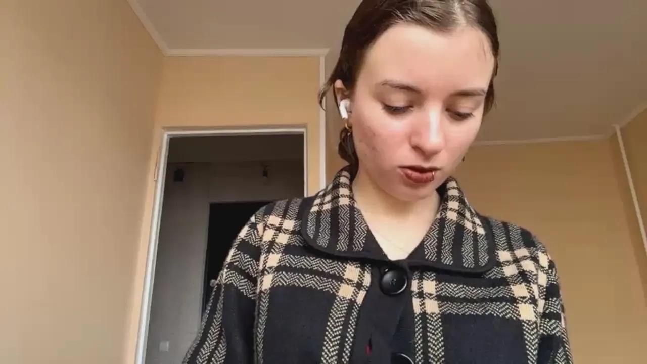 Explore 24 years old PearlKloock from Cam4 PearlKloock from Cam4