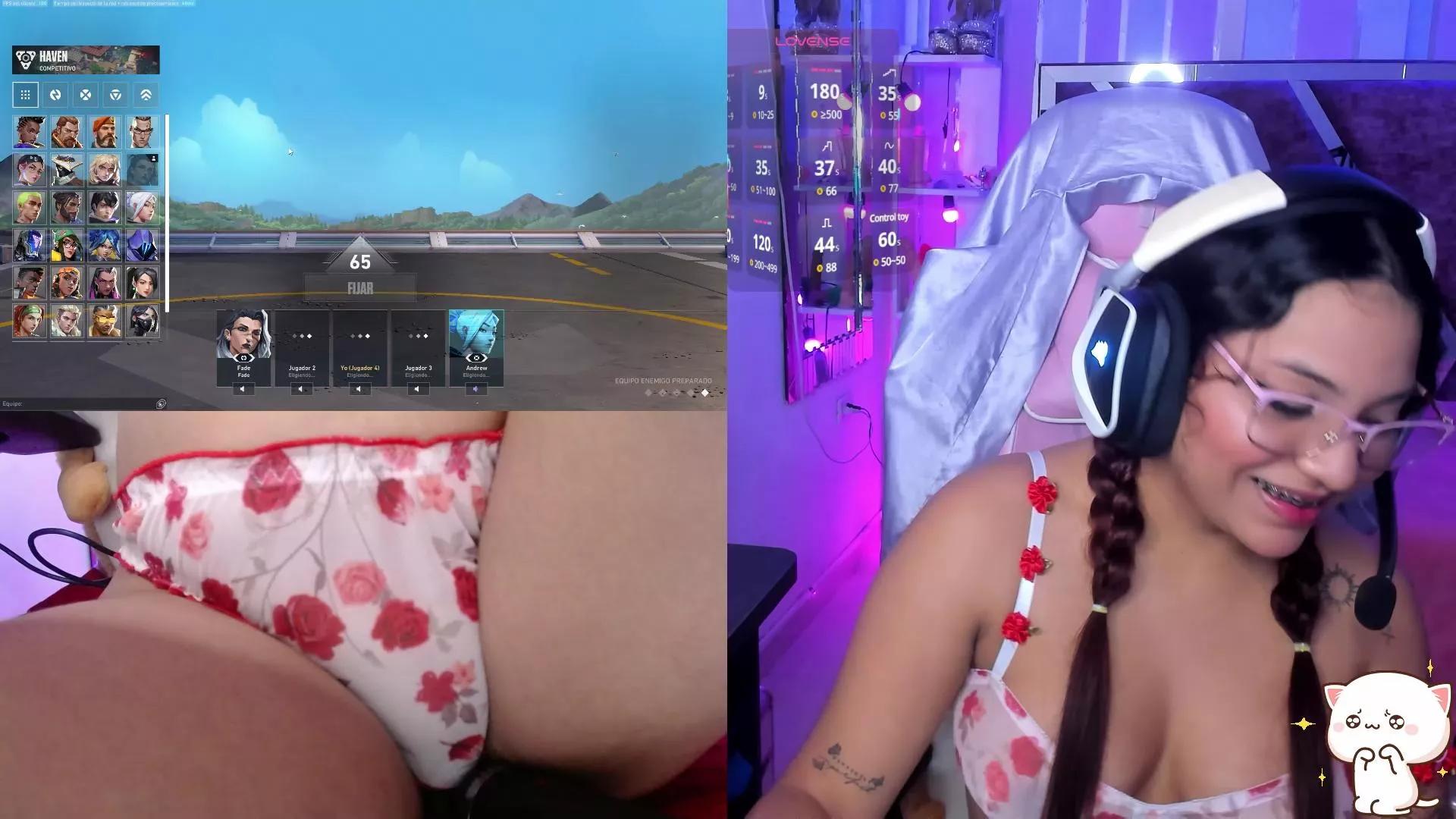 PetiteSofia on Cam4 