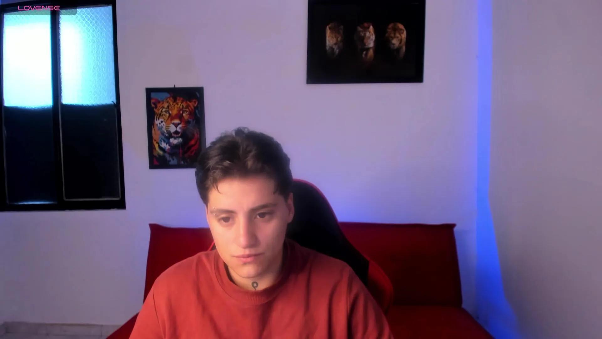 Discover PeytonBox, zie wants to masturbate for you PeytonBox from Cam4