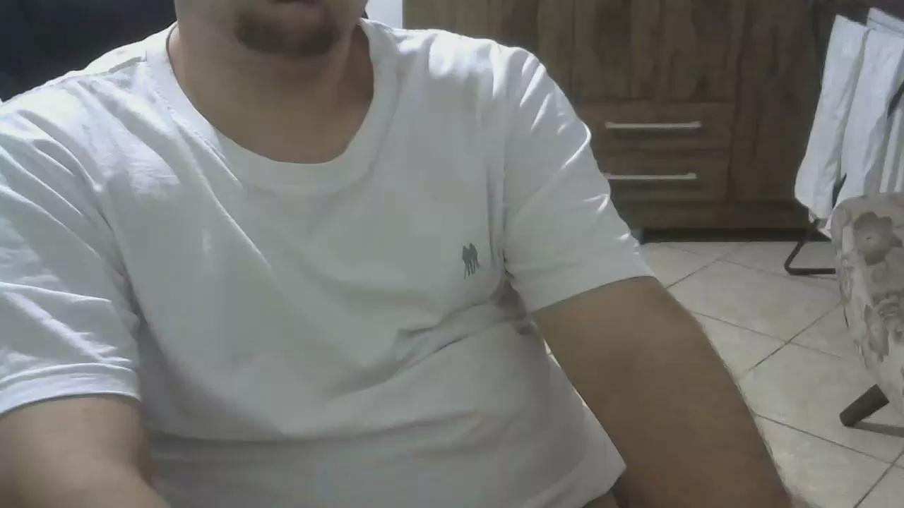 Offline pgkts on Cam4