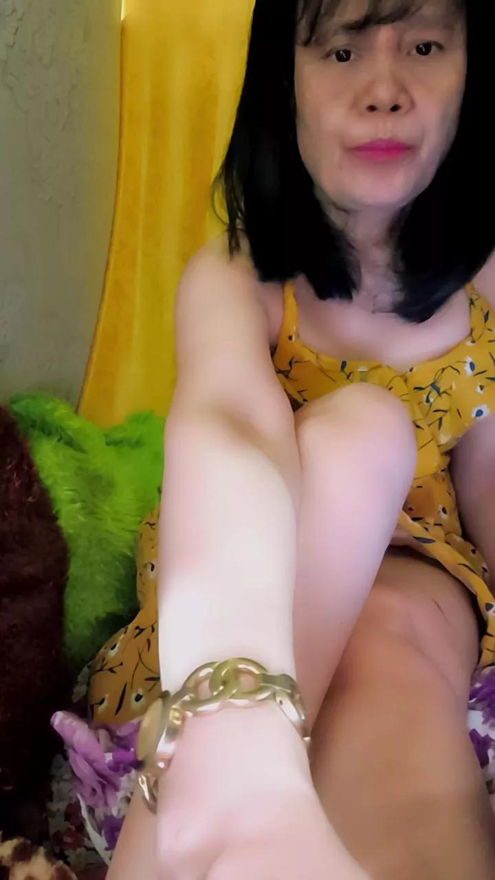 PinayDollhottie on Cam4 