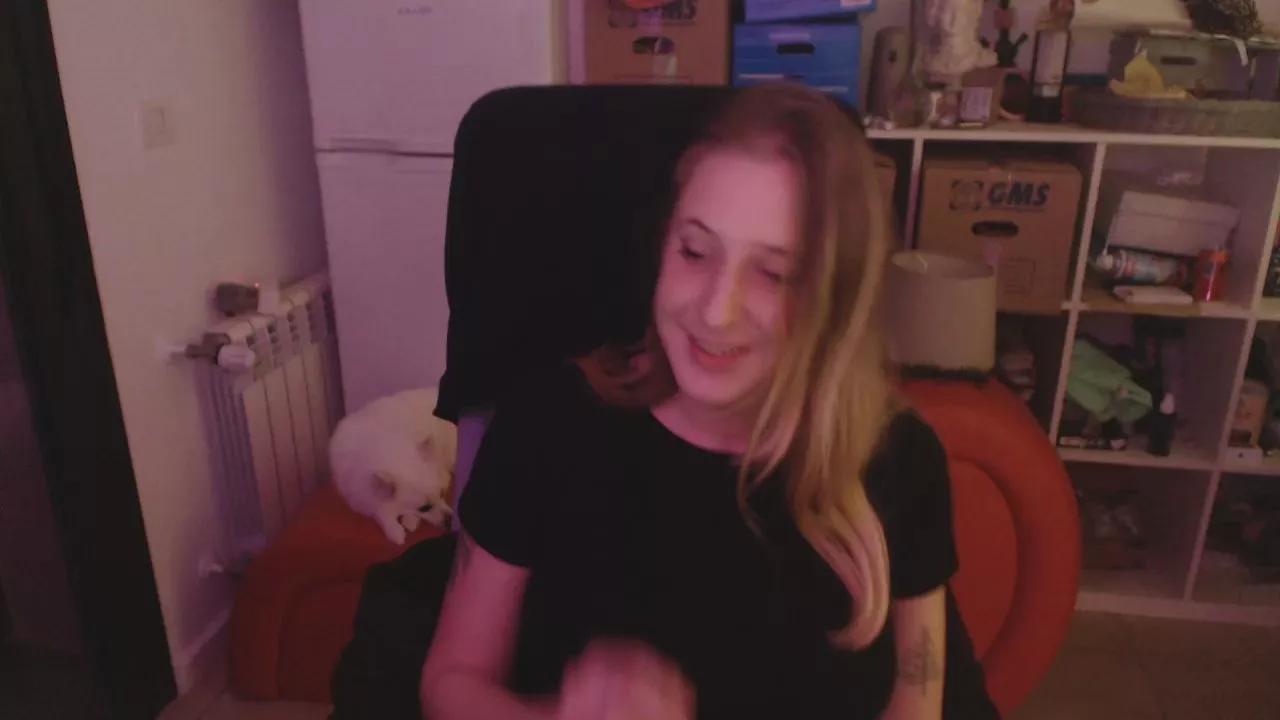pinkladyx2 on Cam4 