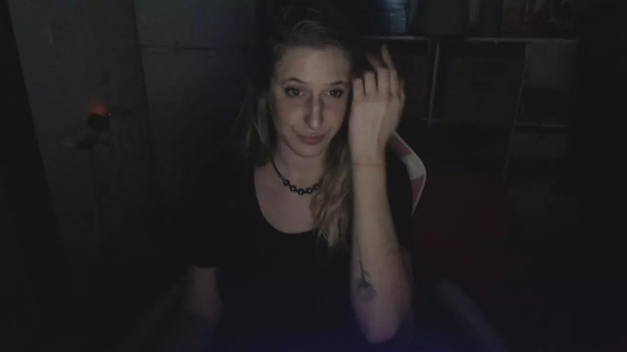 pinkladyx2 on Cam4 