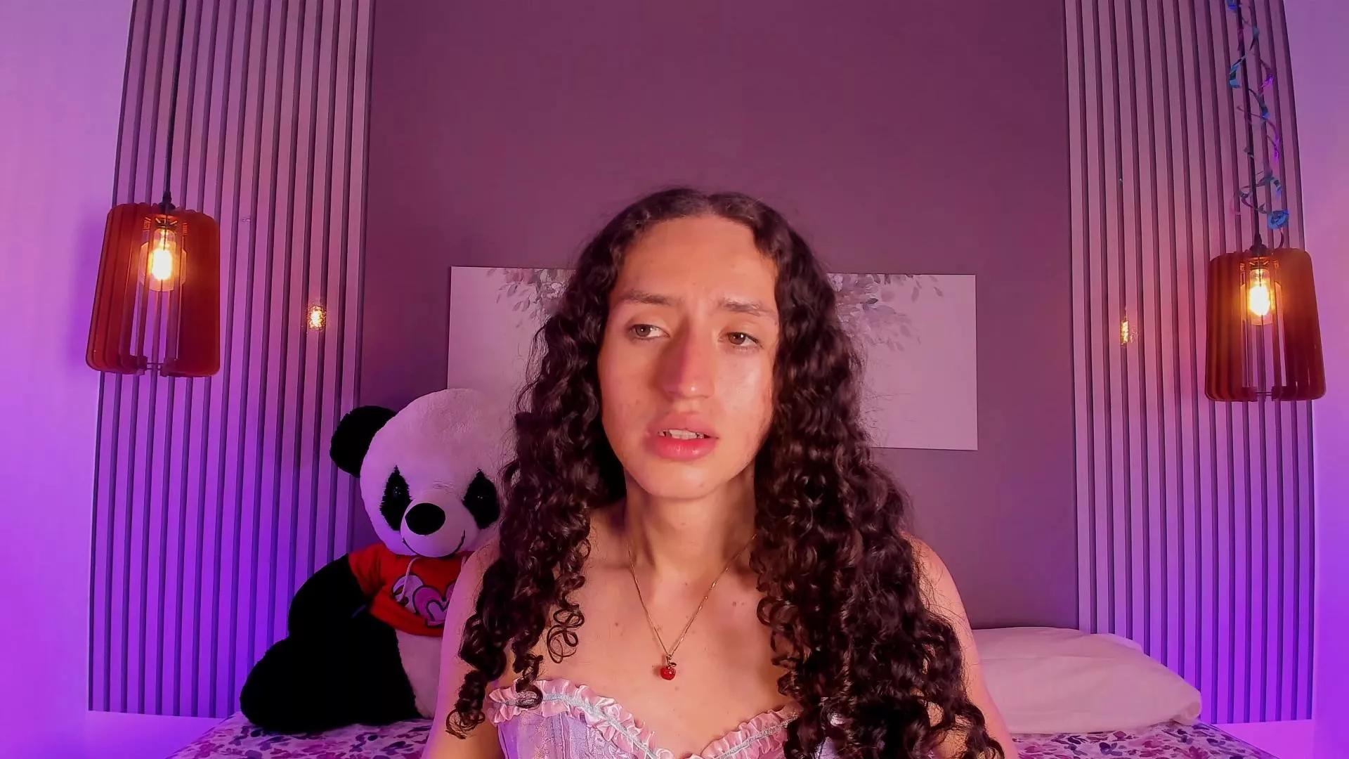 Offline pinky_peach_ on Cam4