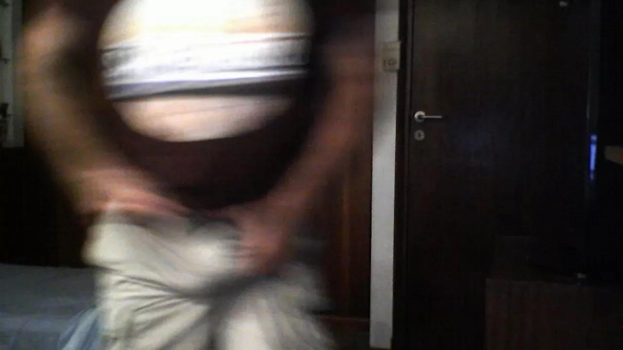 porongalargo on Cam4 