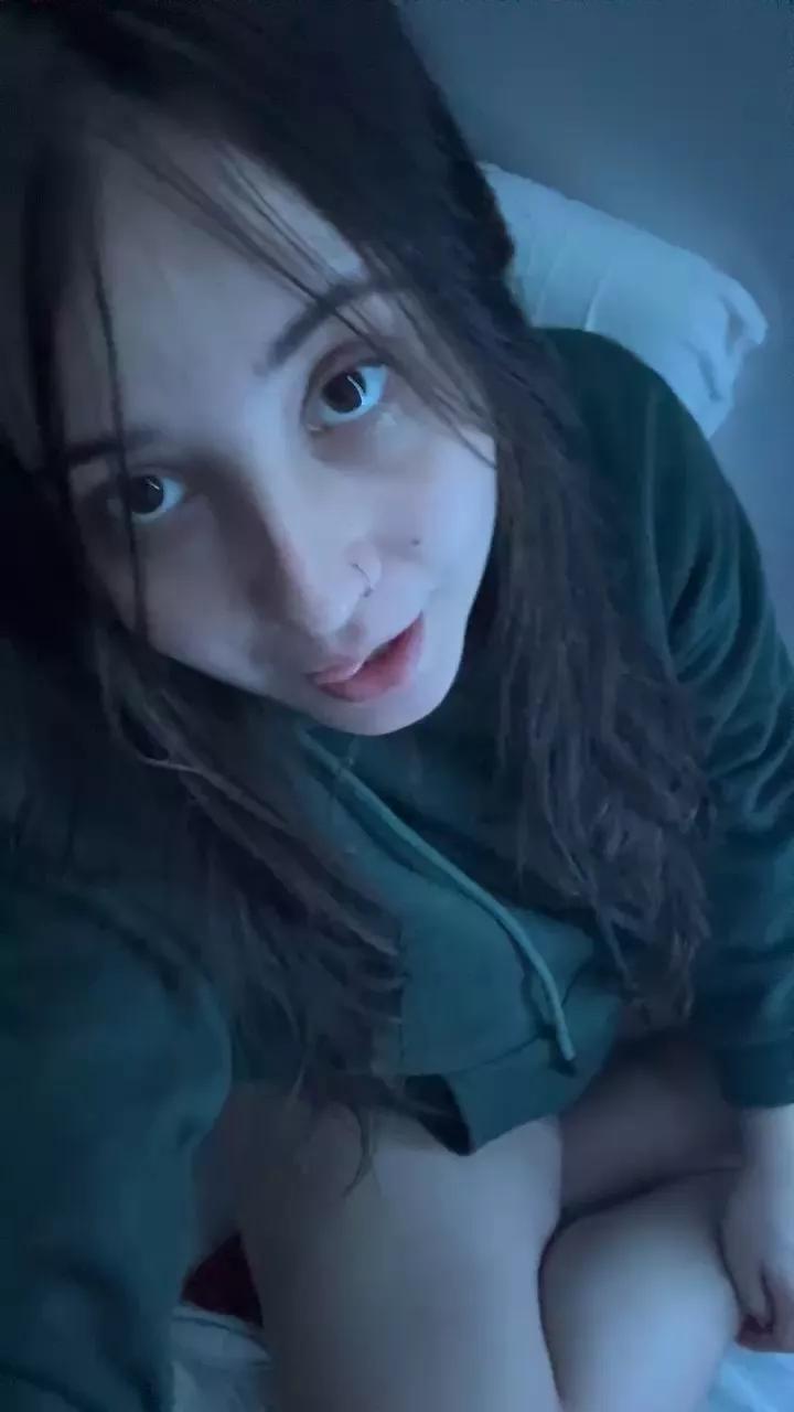 Pradaxxx2 on Cam4 
