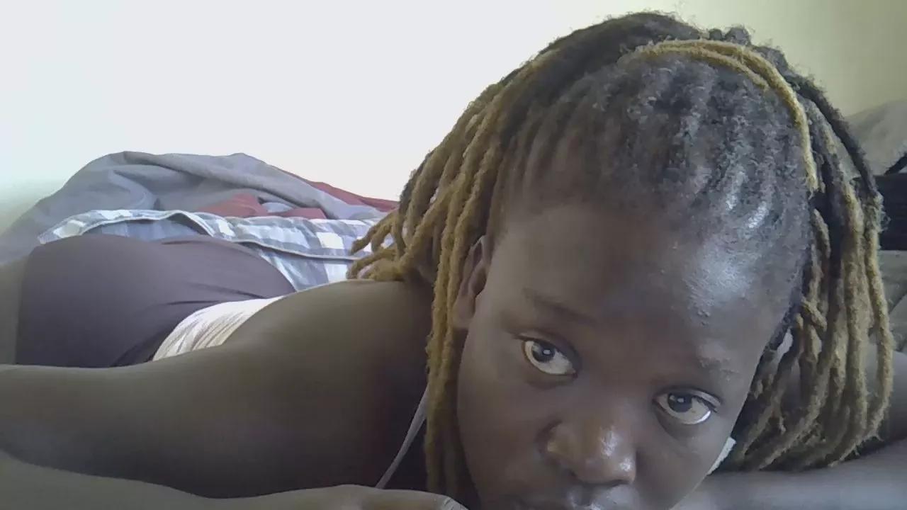 Pretty_Queen19 on Cam4 