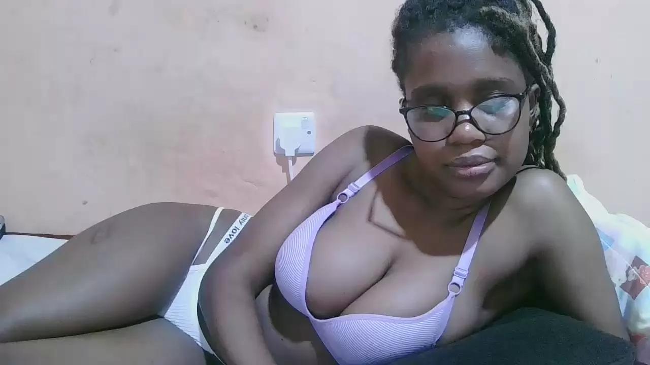 pretty_sonia on Cam4 