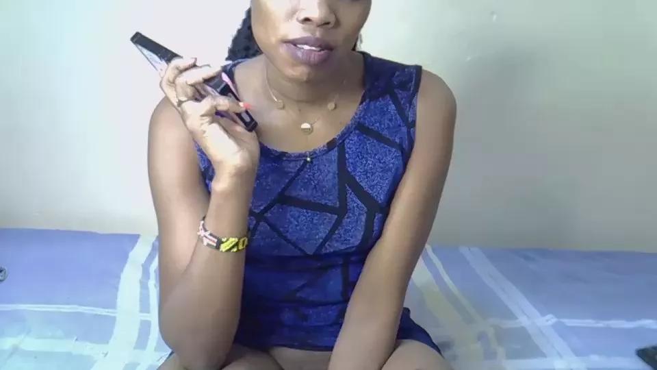 Prettybeti on Cam4 