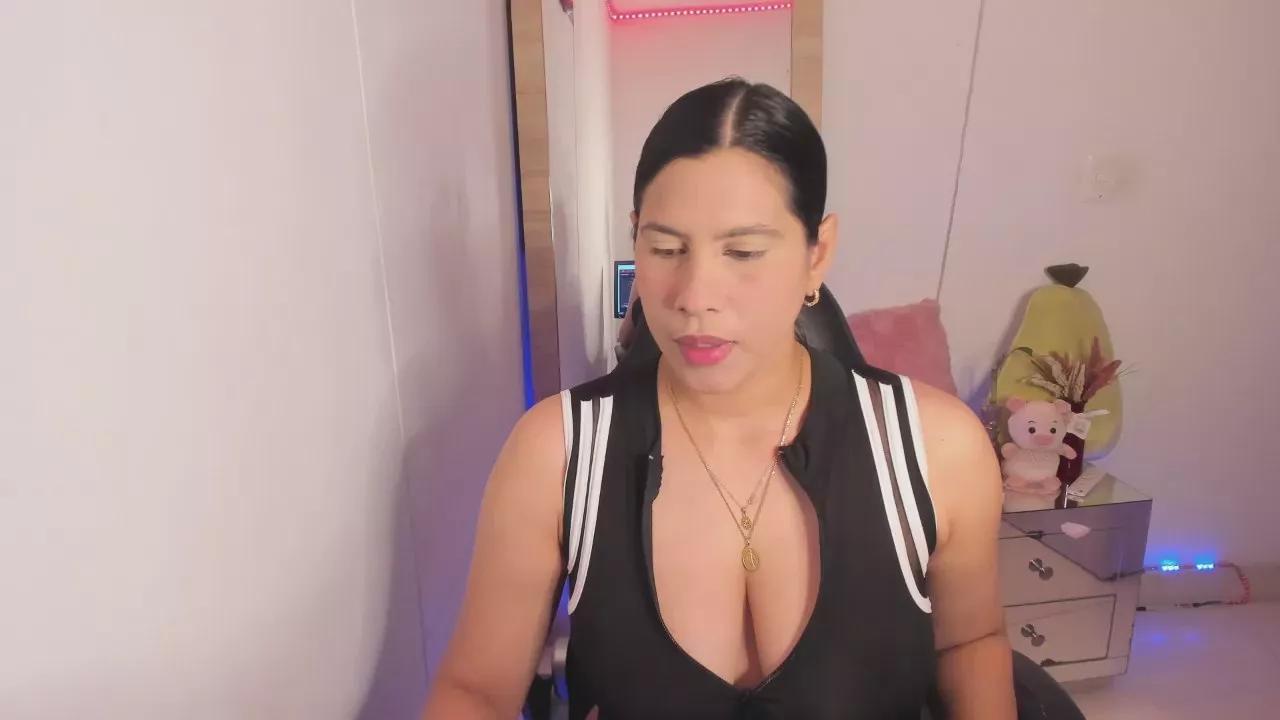 prettytylor on Cam4 