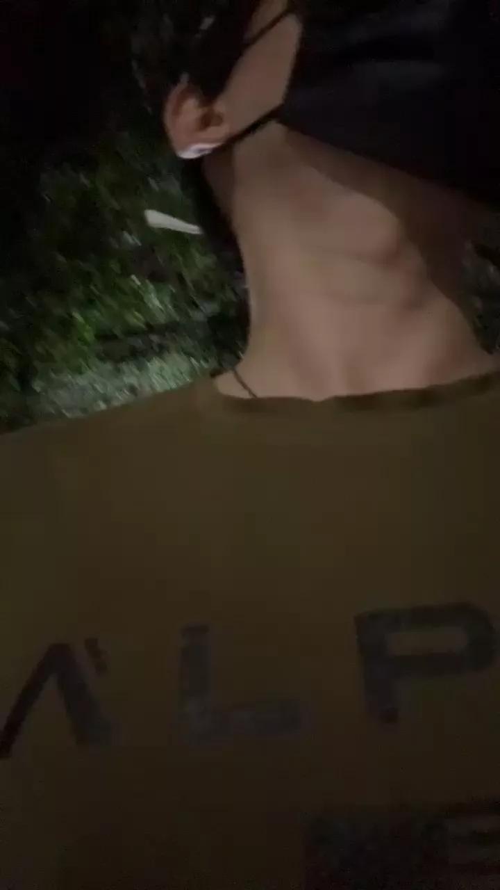 Offline puhilip1269 on Cam4