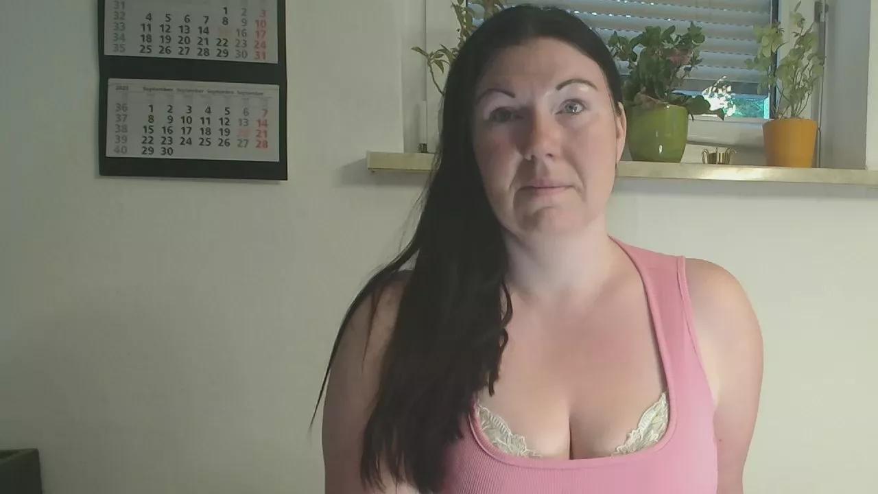 Offline pussy6wetlips on Cam4