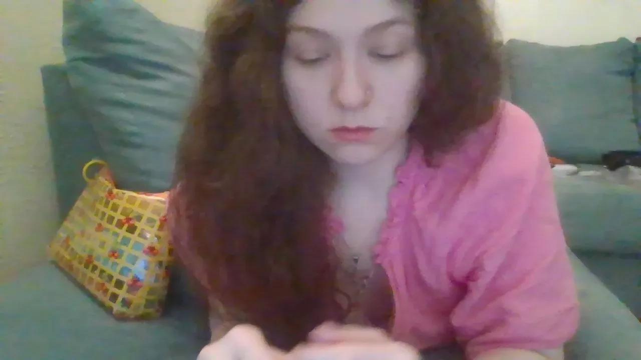 QueenCrimson on Cam4 