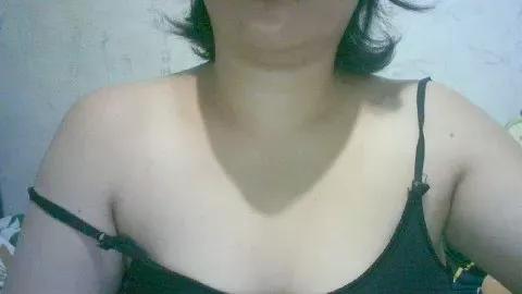 Queenlove4u on Cam4 
