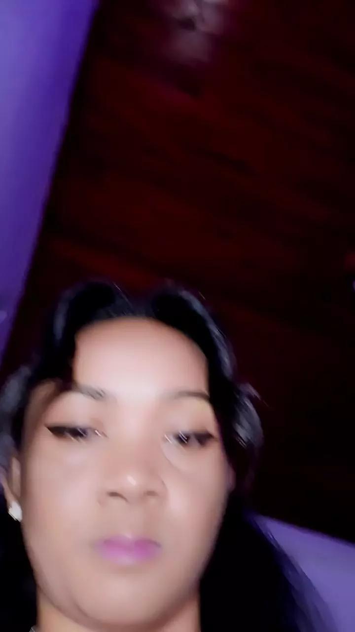 queenny1 on Cam4 