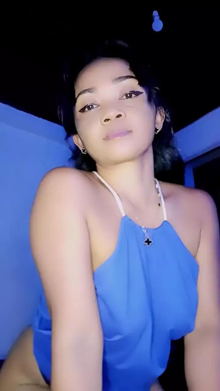 queenny1 on Cam4 