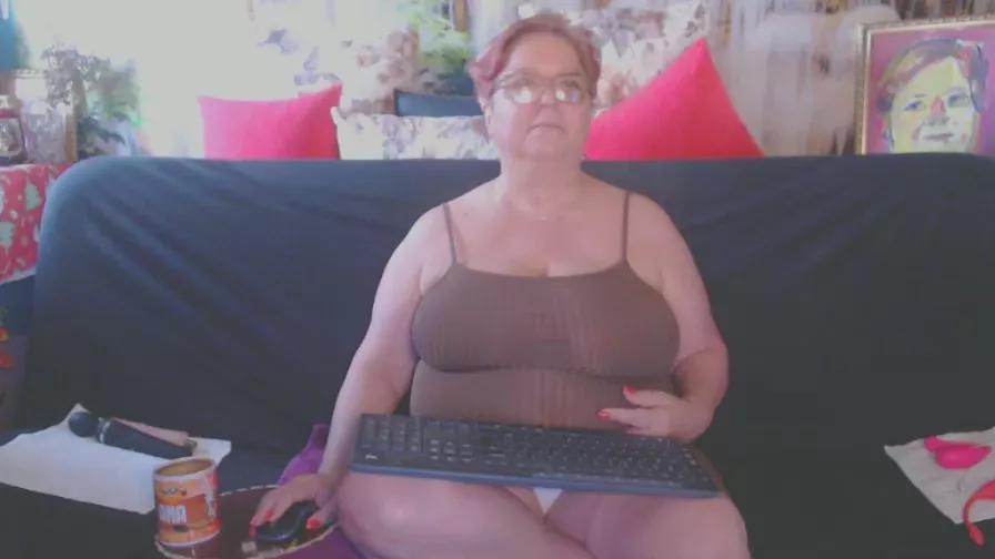 QueenPammy on Cam4 
