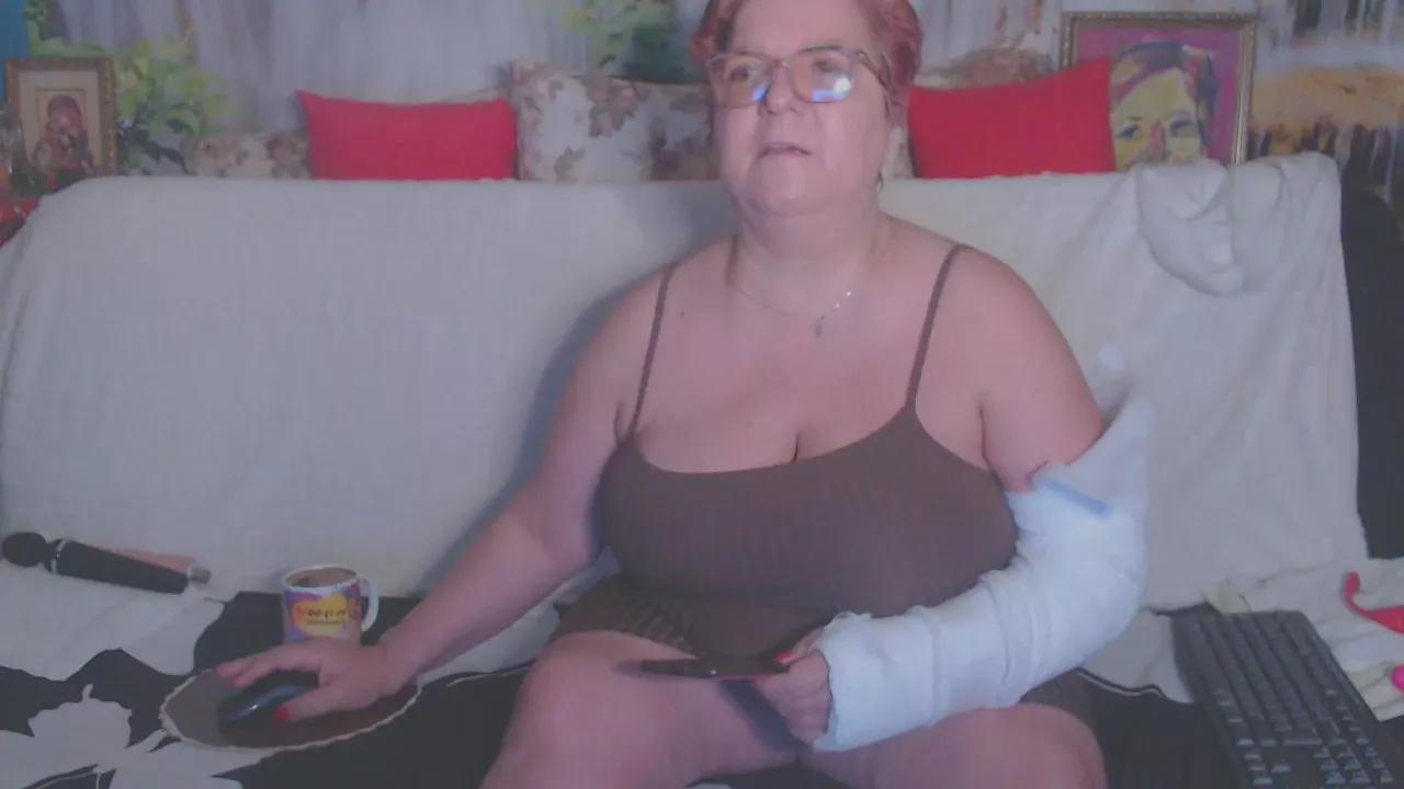 QueenPammy on Cam4 