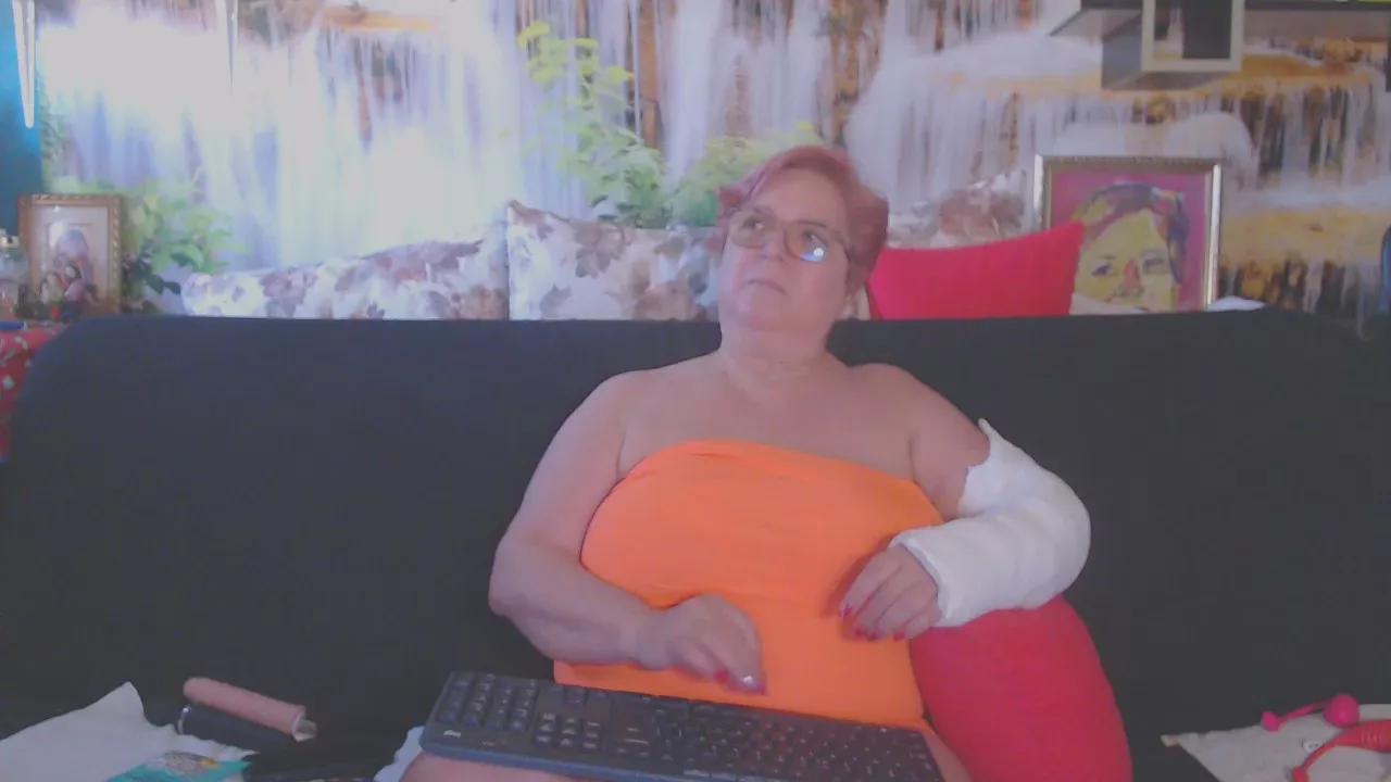 QueenPammy on Cam4 