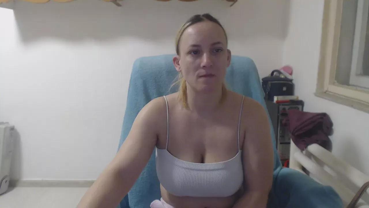queensinner on Cam4 