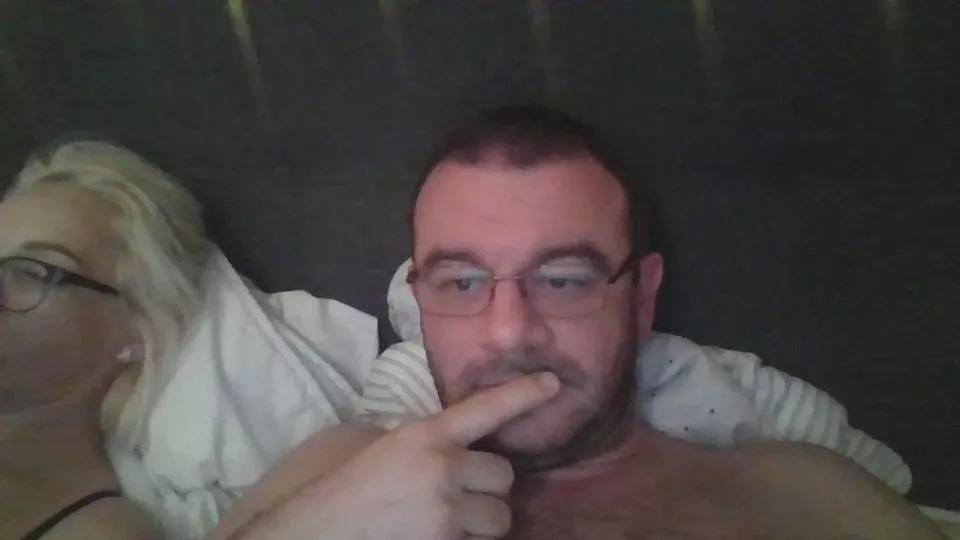 Offline Qwerty69321 on Cam4