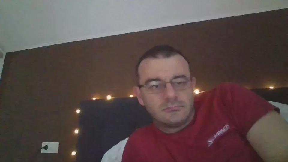 Offline Qwerty69321 on Cam4