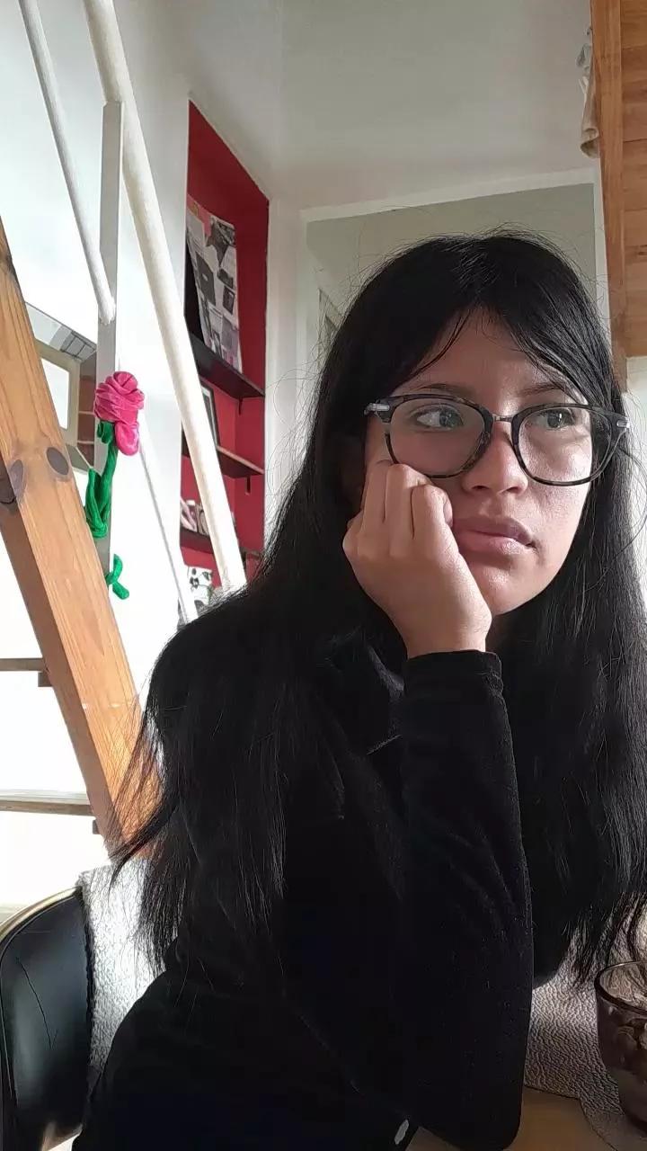 Freechat r0m44 on Cam4