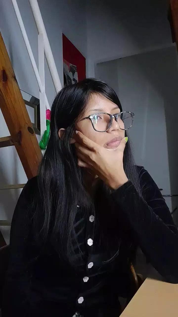 Freechat r0m44 on Cam4