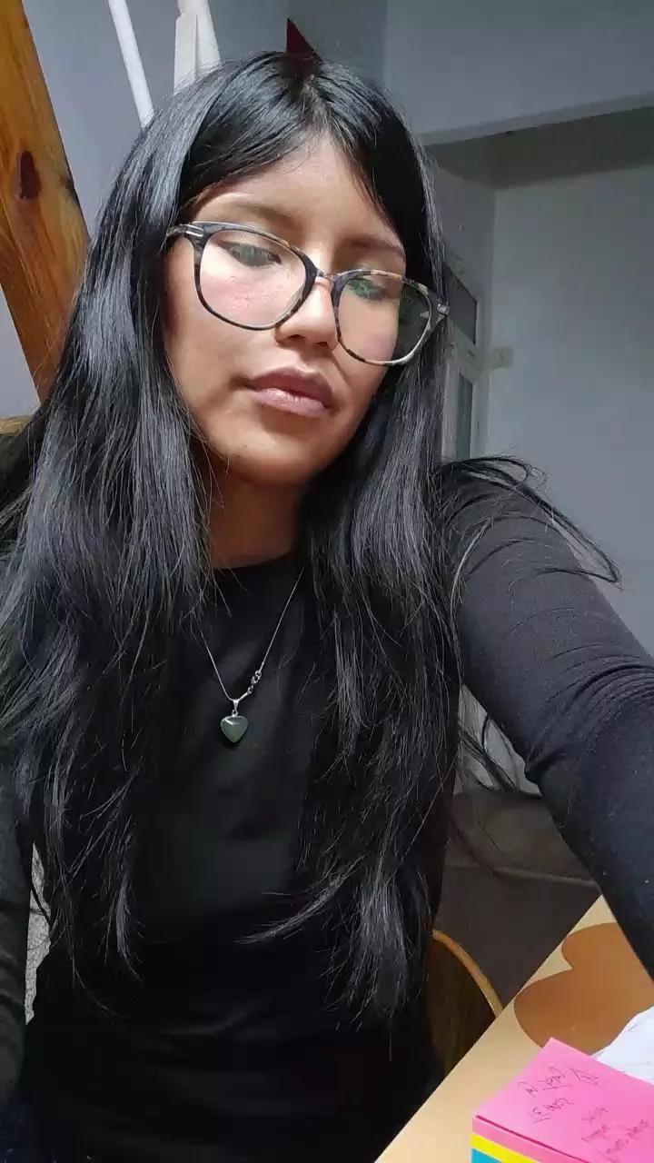 Freechat r0m44 on Cam4