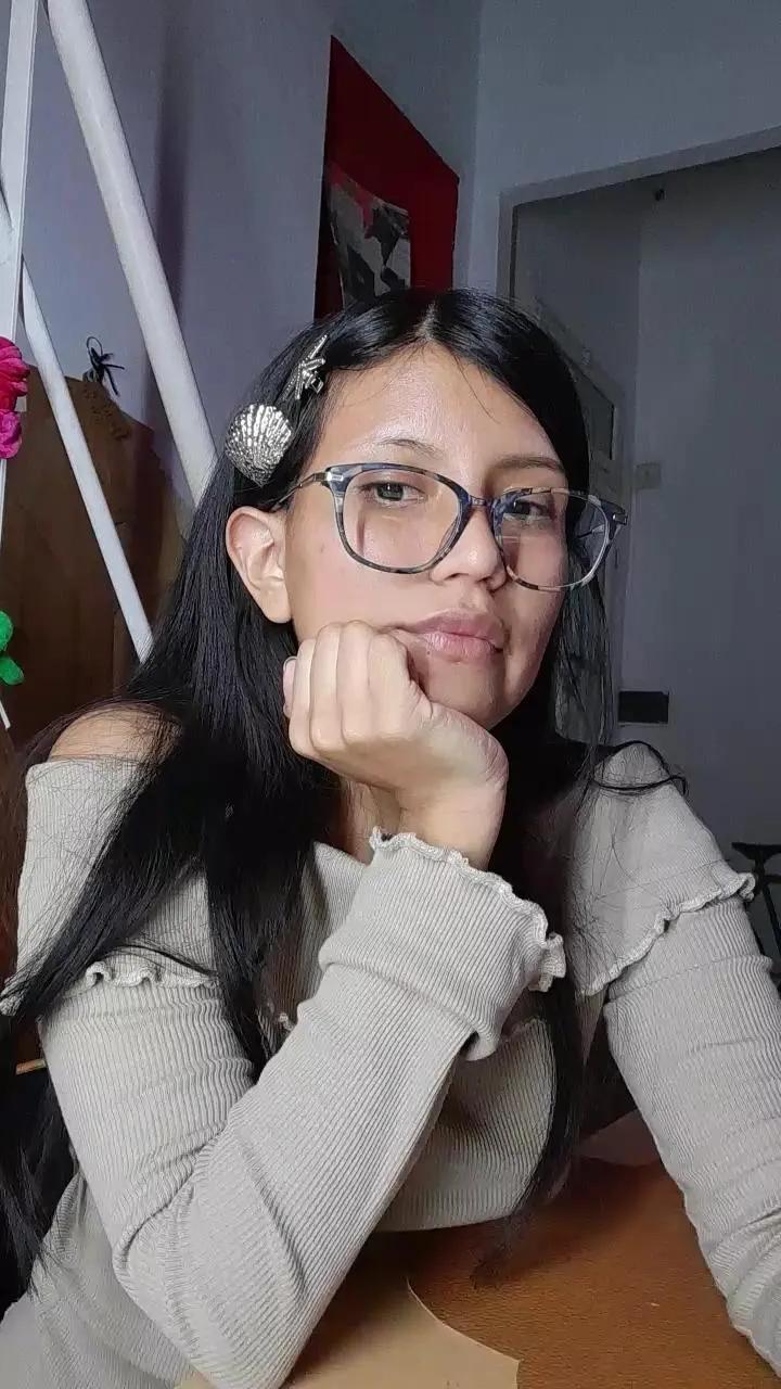 Freechat r0m44 on Cam4