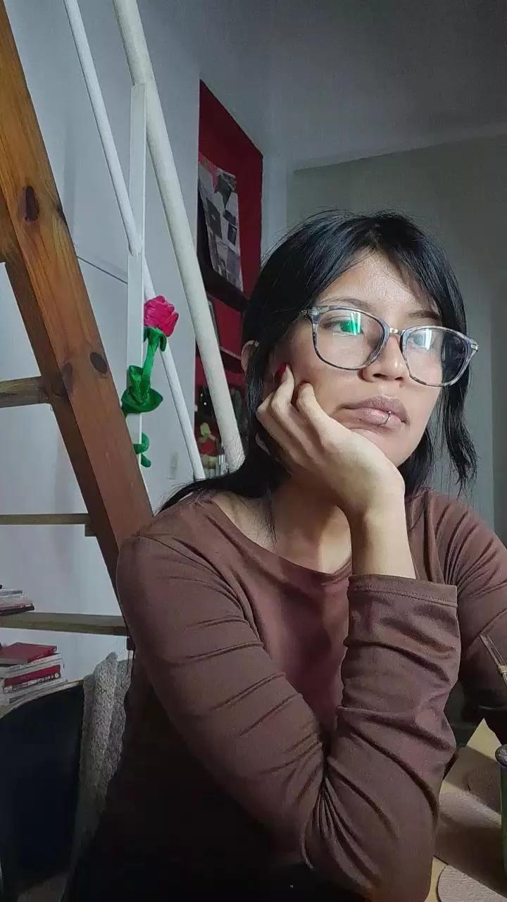 Freechat r0m44 on Cam4