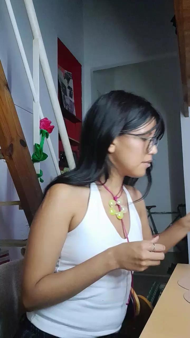 Freechat r0m44 on Cam4