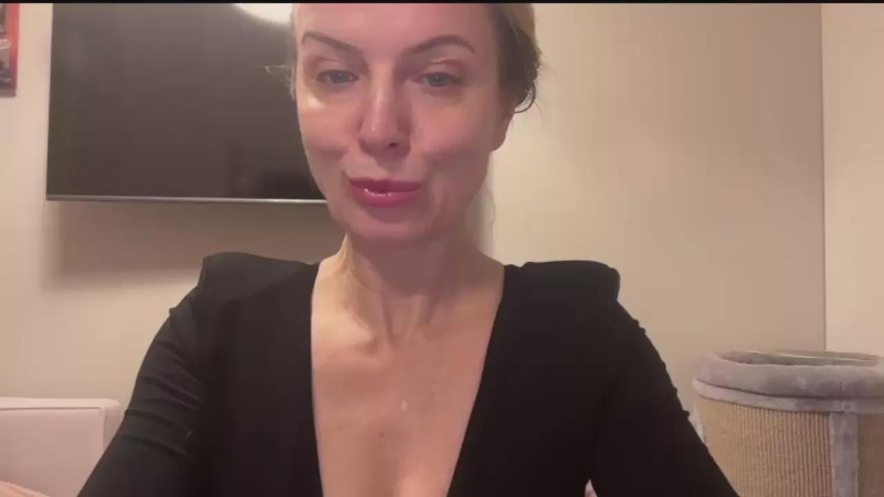 RachelDoll on Cam4 