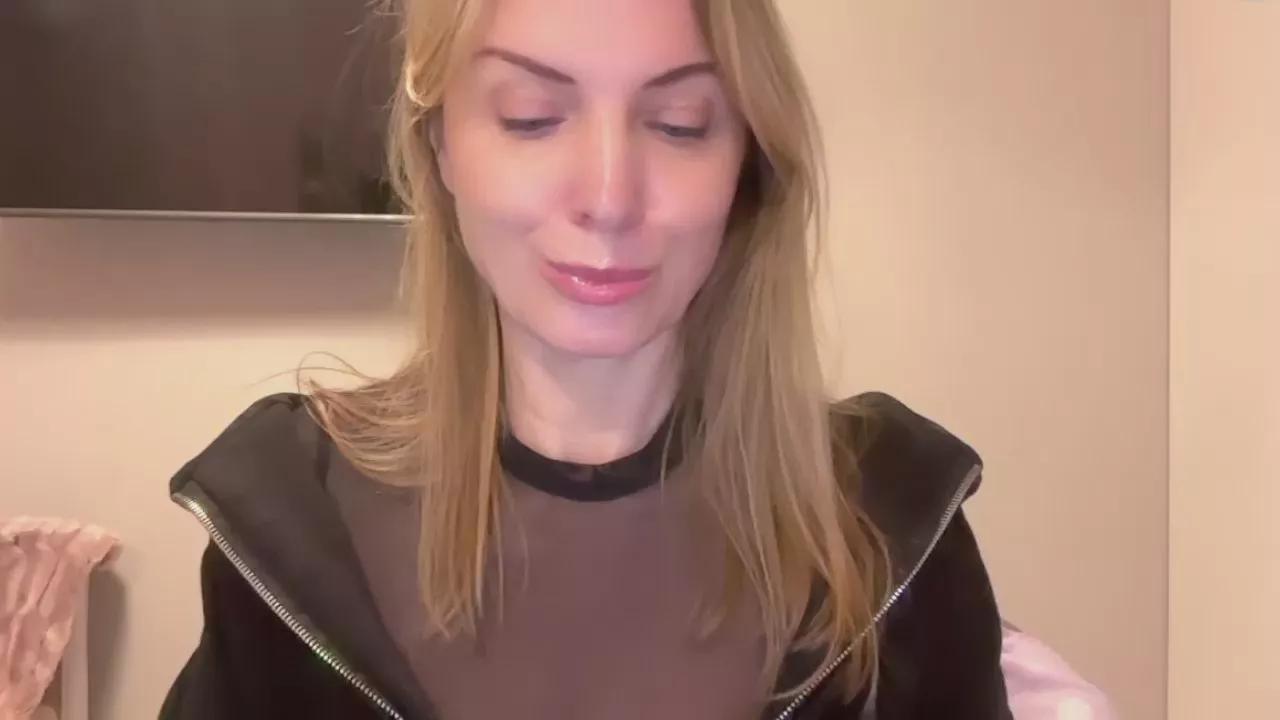 RachelDoll on Cam4 