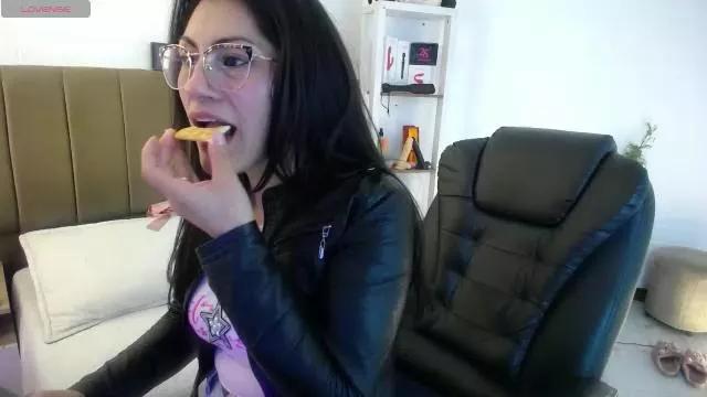 Rapunzell__ on Cam4 