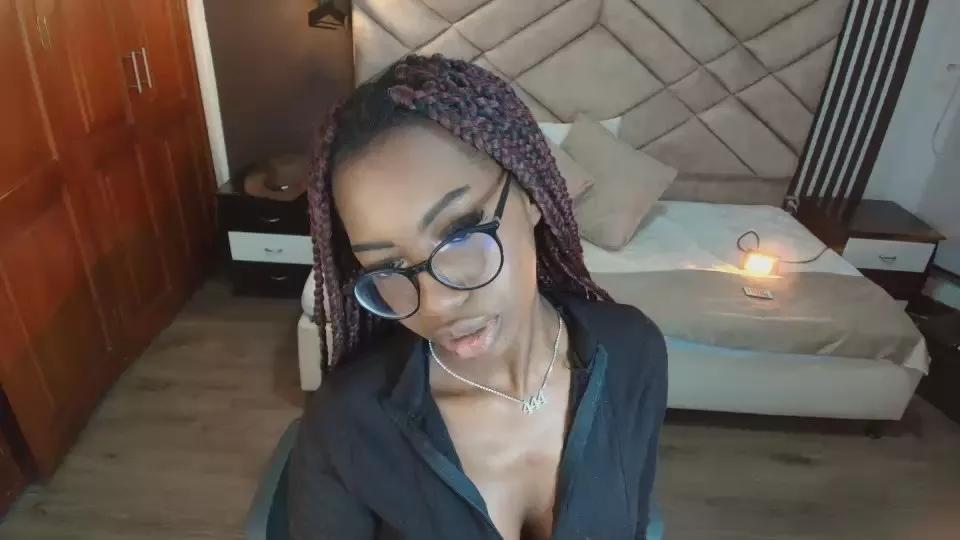 Offline Raqueljones_ on Cam4