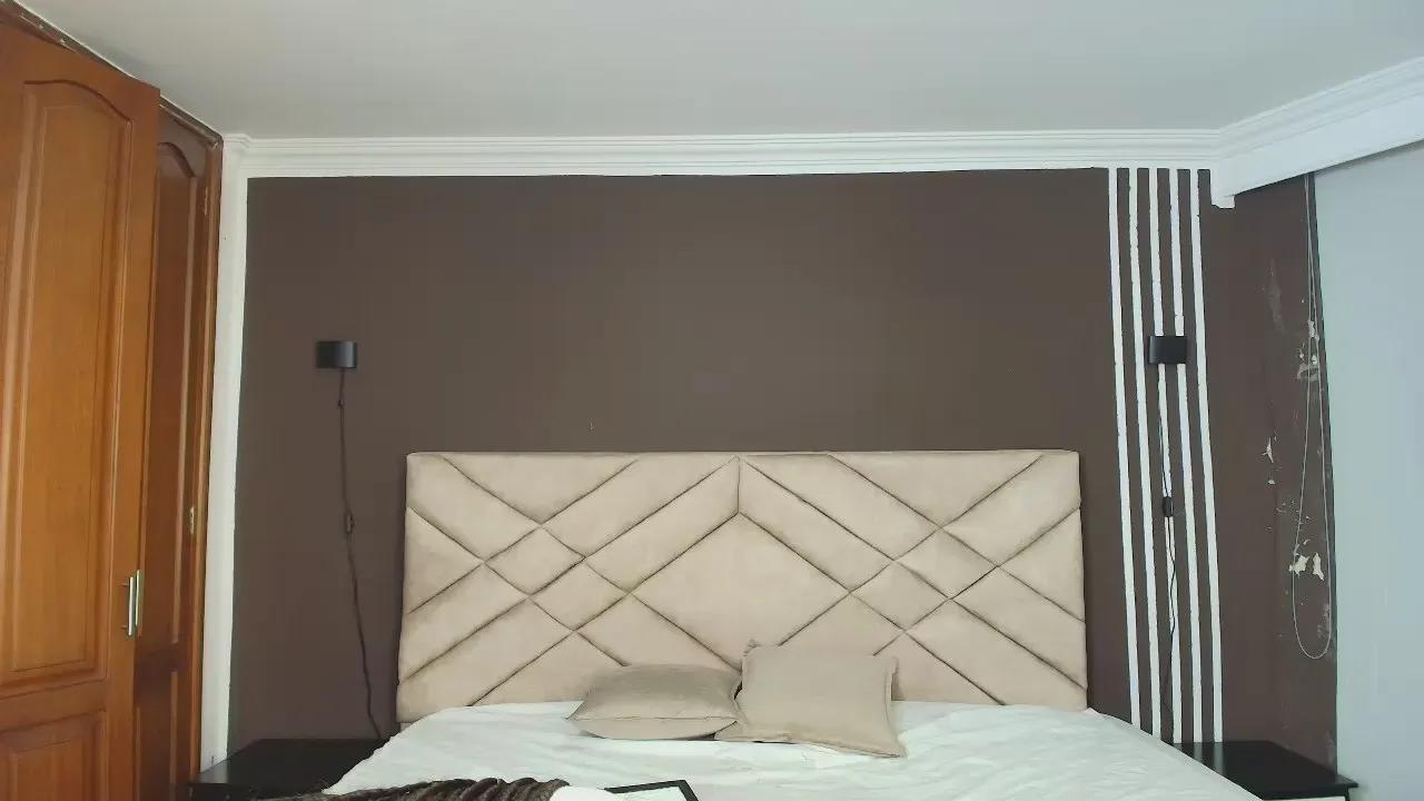 Offline Raqueljones_ on Cam4