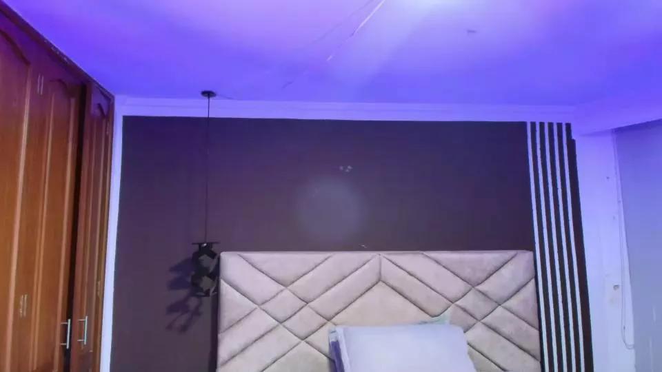 Offline Raqueljones_ on Cam4