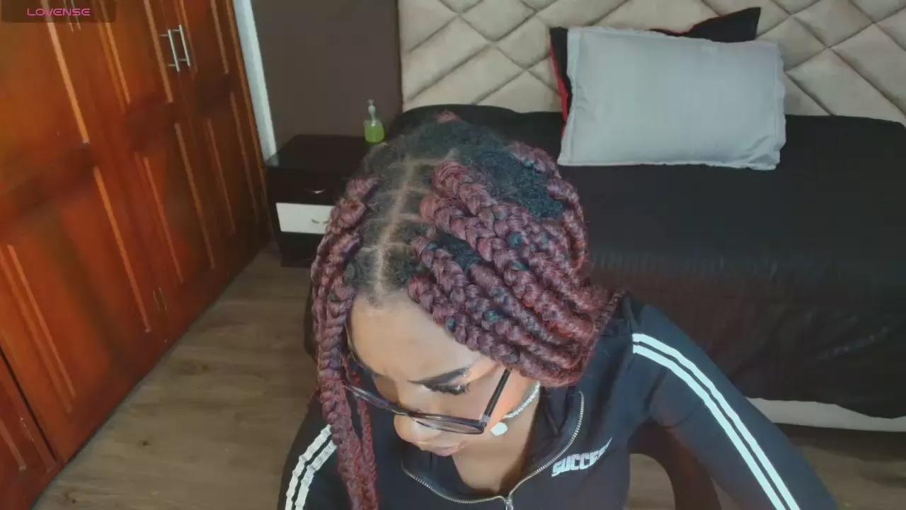 Offline Raqueljones_ on Cam4