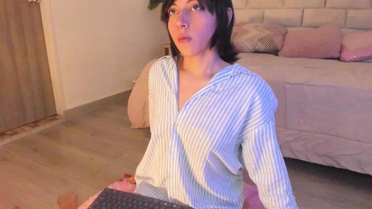 Raven_Rin_ on Cam4 
