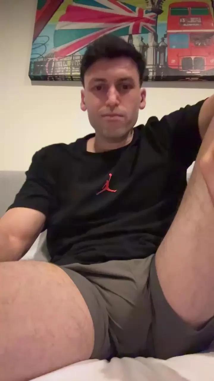 Offline Rawdre on Cam4