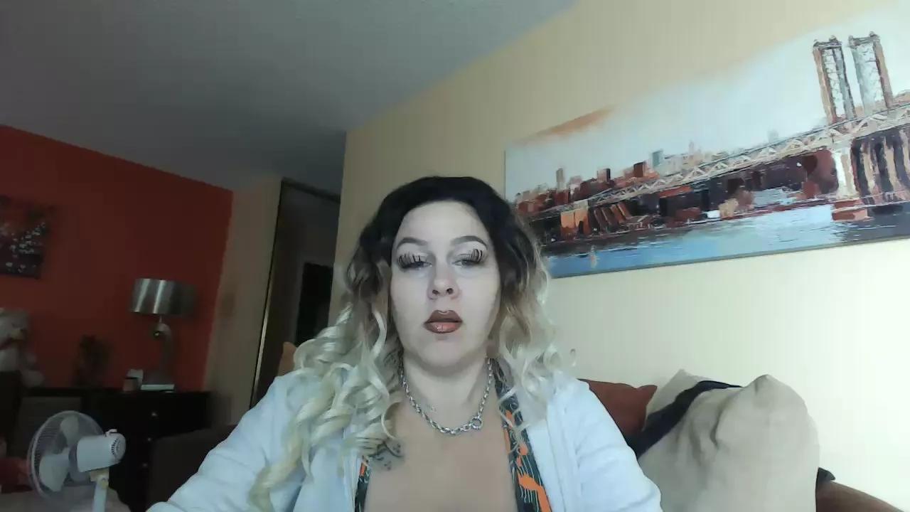 RealHomewrecker on Cam4 