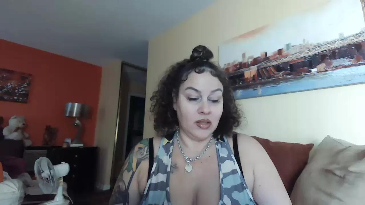 RealHomewrecker on Cam4 