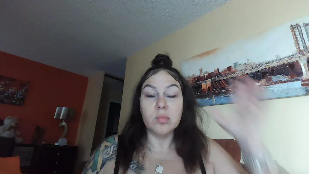 RealHomewrecker on Cam4 