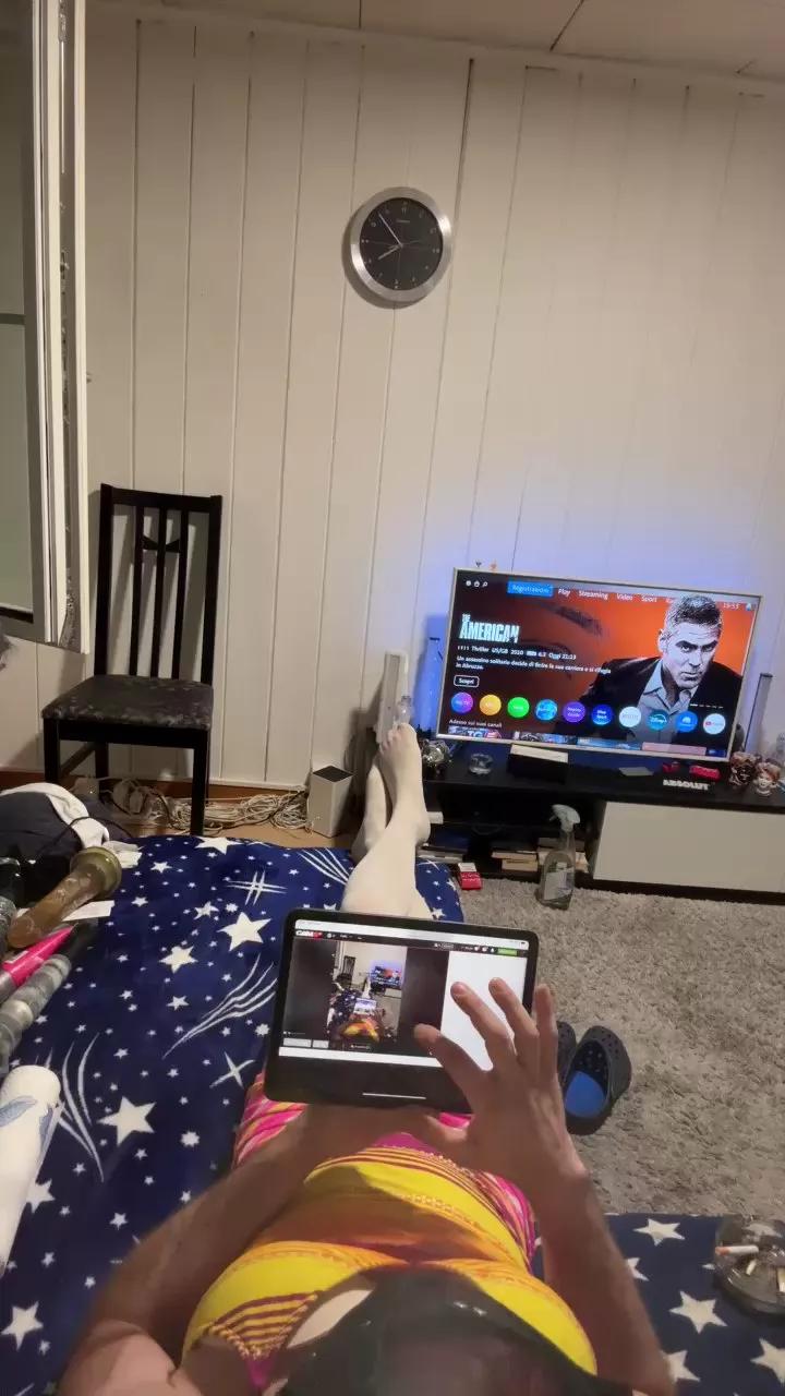 Rebelwe on Cam4 