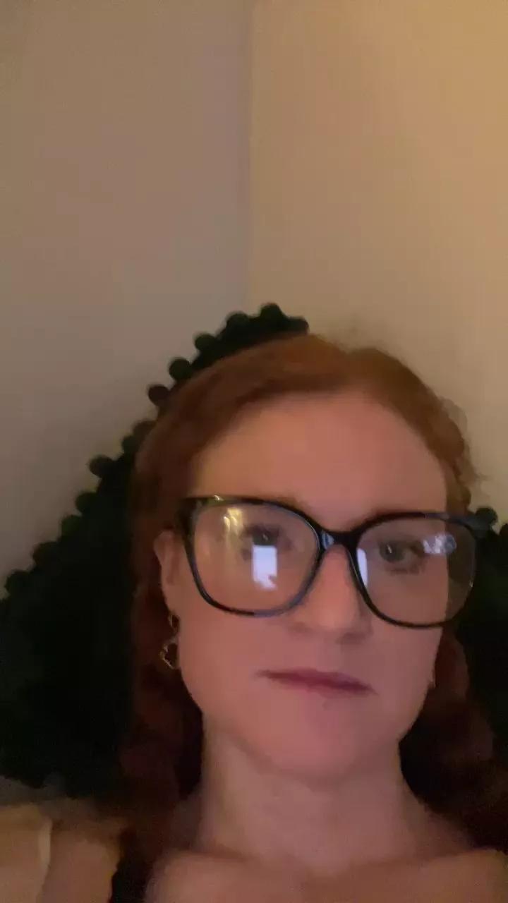 RedHeadeadSweet on Cam4 